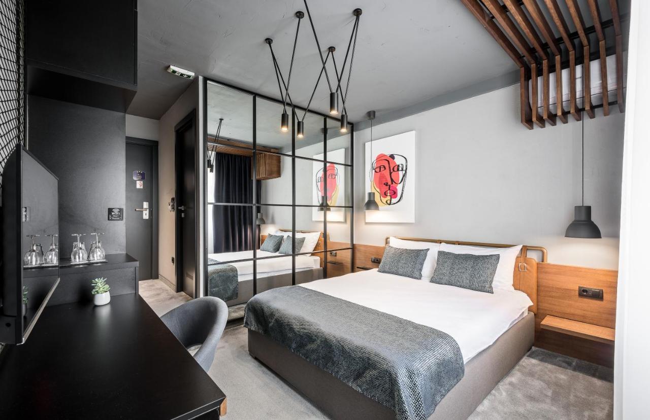7 Rooms Suites เบลเกรด ภายนอก รูปภาพ